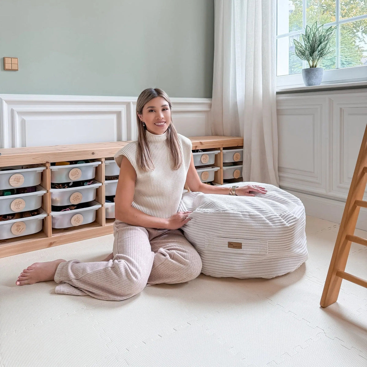 Cord-Sitzsack mit Stauraum – 60 cm
